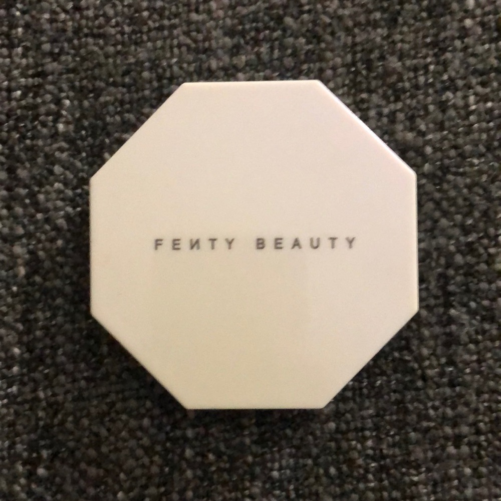 FENTY BEAUTY highlight in color trophy wife!
